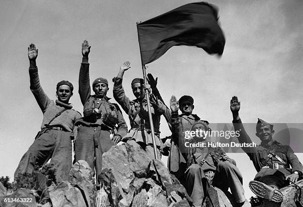 Group of soldiers who fought during the Spanish Civil War.