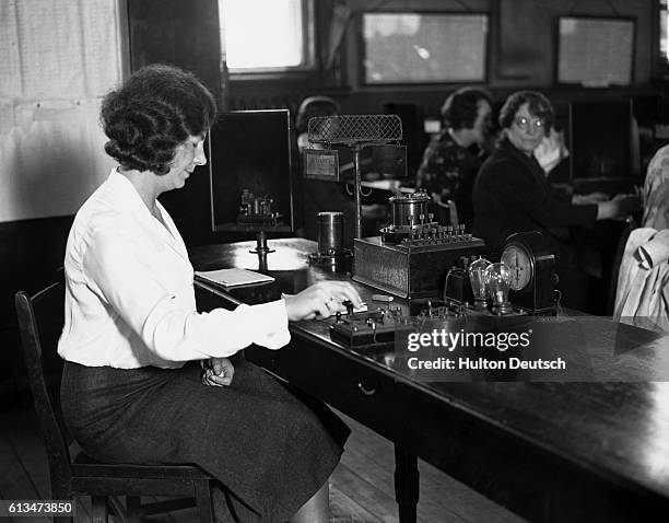 Teletype Operators Morse System Stock-Fotos und Bilder - Getty Images