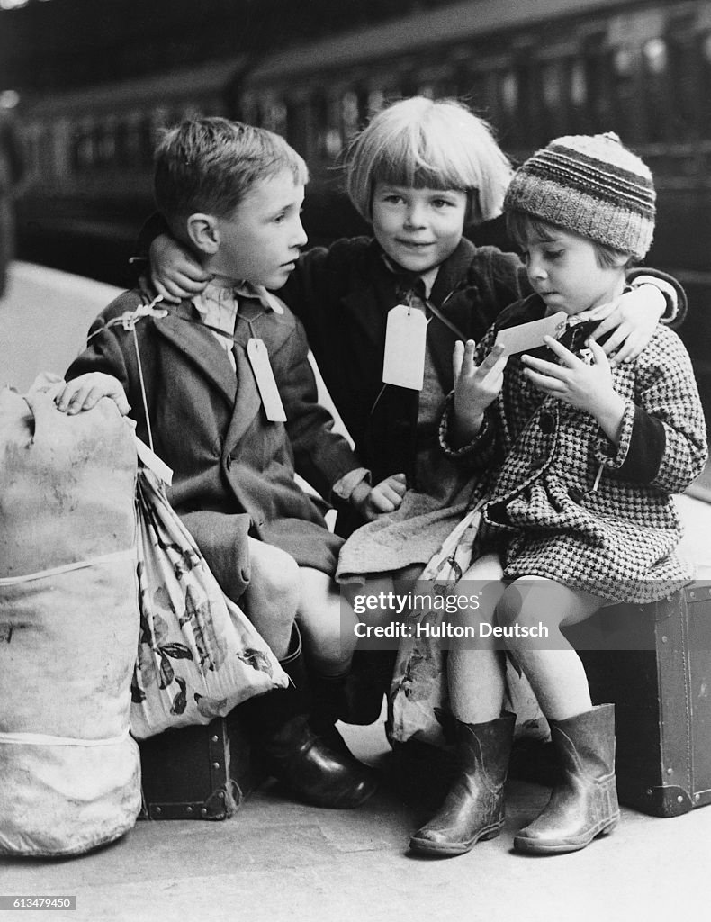 Evacuee Children on Platform