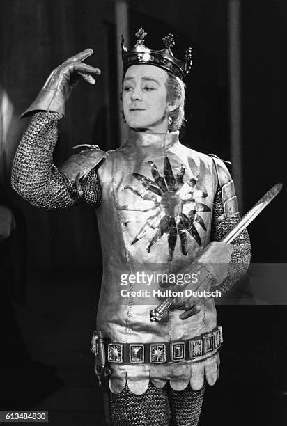 Alec Guinness playing Richard II in a scene from Shakespeare's play at the Old Vic, 1947.