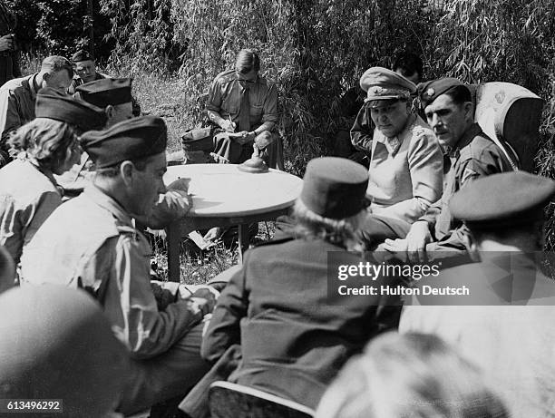 Goering Body 17 Nazi Reichsmarshal Hermann Goering Stock Photos, High-Res Pictures ...