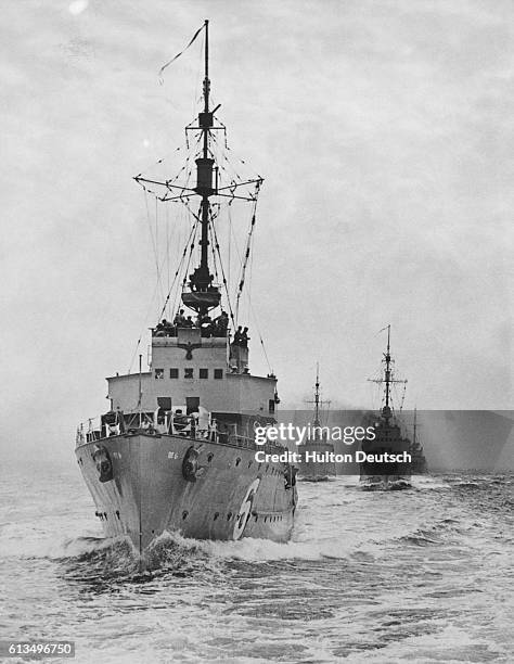 German Navy mine-sweepers cross Swedish territorial waters to their ordered positions. | Location: near Sweden.