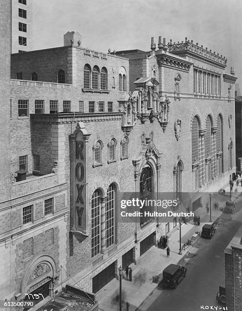 The Roxy Ny 12,372 The Roxy New York City Stock Photos, High-Res Pictures, and ...