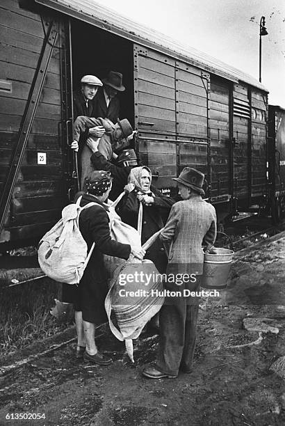 German Collapse 187 Expulsion Of Germans Stock Photos, High-Res Pictures, and Images ...