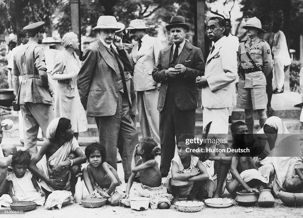 Lord Wavell Visits Indian Soup Kitchen