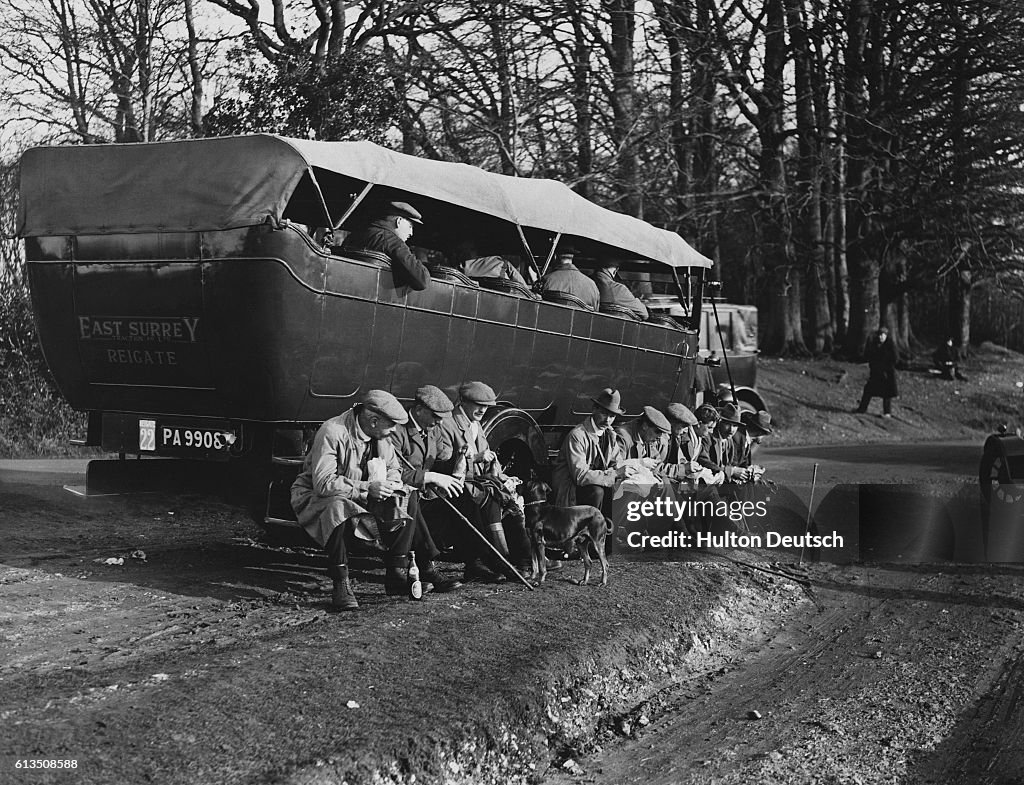 Searchers in Hunt for Agatha Christie Eating Lunch, 1926