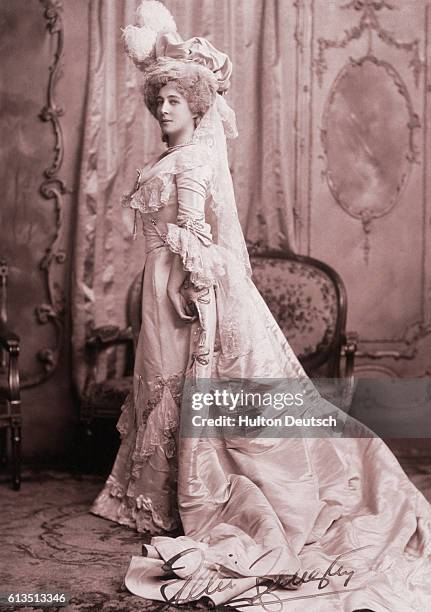 English actress Lillie Langtry.