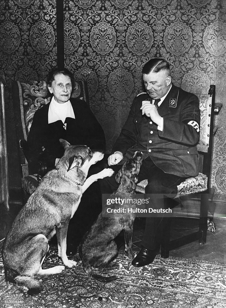 The Nazi leader Ernst Roehm with his mother and pet dogs. News Photo ...