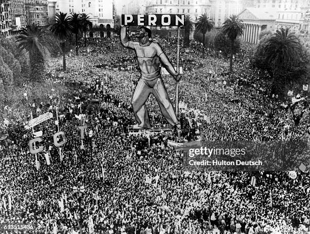 Huge crowd gathers in the square in front of the Presidential Palace in Buenos Aires to show support for Argentine President Juan Peron.