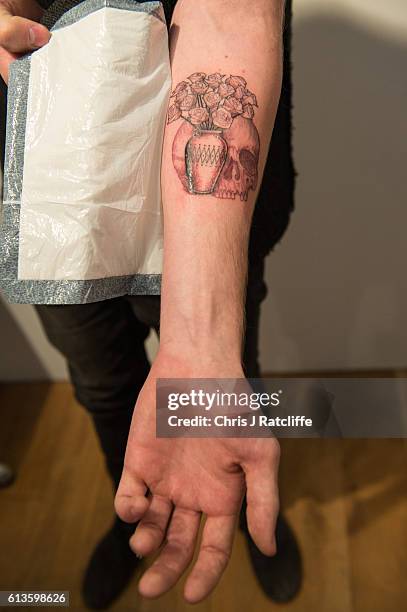 76 Scott Campbell Tattoo Artist Photos and Premium High Res Pictures - Getty Images 76 Scott Campbell Tattoo Artist Photos and Premium High Res Pictures - Getty Images
