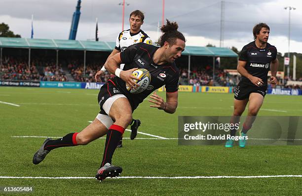 Mike Ellery of Saracens scores their second try during the Aviva Premiership match between Saracens and Wasps at Allianz Park on October 9, 2016 in...