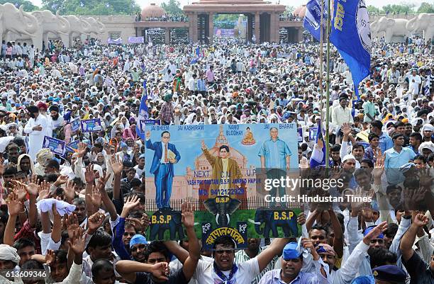 Massive crowd gathered during the rally of Bahujan Samaj Party Supremo Mayawati on the tenth death anniversary of BSP Founder Kanshi Ram at Kanshi...