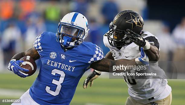 Kentucky Wildcats Running Back JoJo Kemp in action the second half during an NCAA football game between the Vanderbilt Commodores and the Kentucky...