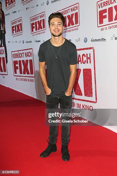 Josh Rust Jascha Rust Photos and Premium High Res Pictures - Getty Images