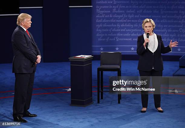 Hillary Clinton Body 5,576 Hillary Clinton Full Body Stock Photos, High-Res Pictures, and ...