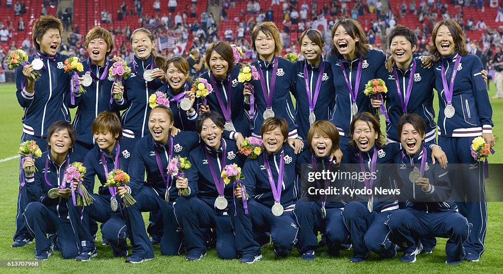 Japan win silver in women's soccer