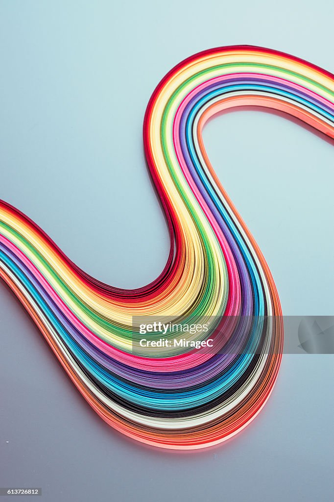 S-shape Curved Colorful Paper