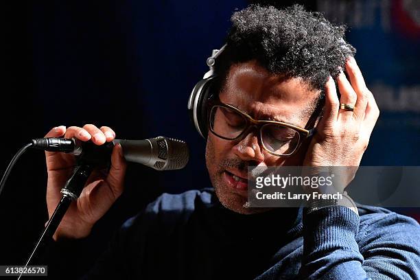 Eric Benet performs on SiruisXM's Heart and Soul hosted by Cayman Kelly at SiriusXM Studio on October 10, 2016 in Washington, DC.