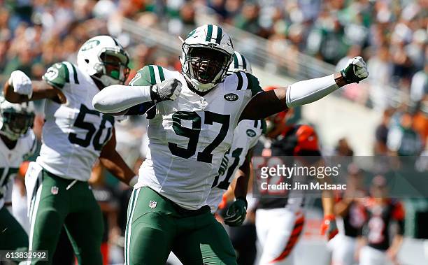 Lawrence Thomas of the New York Jets in action against the Cincinnati Bengals on September 11, 2016 at MetLife Stadium in East Rutherford, New...