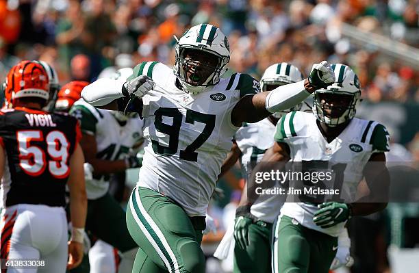 Lawrence Thomas of the New York Jets in action against the Cincinnati Bengals on September 11, 2016 at MetLife Stadium in East Rutherford, New...