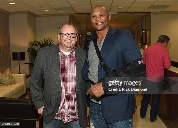 S Jeff Hill and former NFL player Eddie George attend the APA IEBA Reception on October 10, 2016 in Nashville, Tennessee.