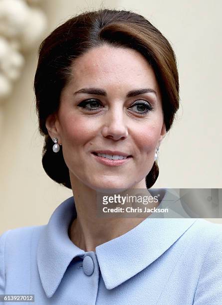 Catherine, Duchess of Cambridge arrives at the Mauritshuis Gallery during a solo visit to the Hague on October 11, 2016 in the Hague, Netherlands