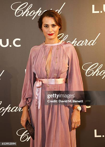 Yasmin Le Bon attends the cocktail opening of the Chopard exhibition 'L.U.C - L'art d'une Manufacture' at Phillips Gallery on October 11, 2016 in...