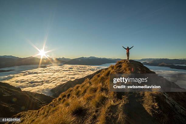 自然の自由 - mountain and summit and one person not snow ストックフォトと画像