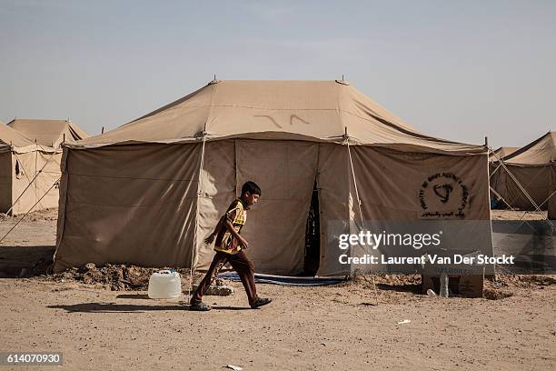 The 2nd of JUNE 2016."n1700 families fled I.S controlled areas of Fallujah since the 21th of May 2016 , the beginning of the advance of the Popular...