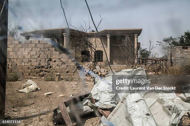 The 5th of JUNE 2016."nEmpty house on the road leading to the entrance of Fallujah. Each one of these houses can be occupied by IS and is...