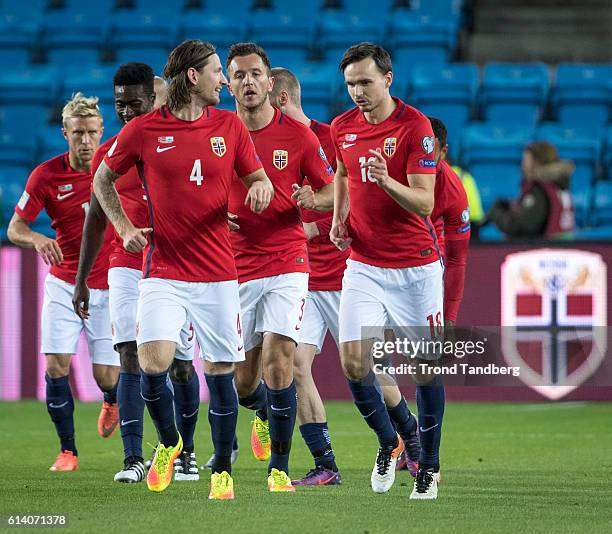 Per Ciljan Skjelbred, Alexander Tettey, Stefan Strandberg, Even Hovland, Ole Kristian Selnaes of Norway after the first goal during the FIFA 2018...