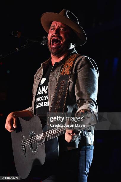 Randy Houser performs at the WME Party during day 3 of the IEBA 2016 Conference on October 11, 2016 in Nashville, Tennessee.