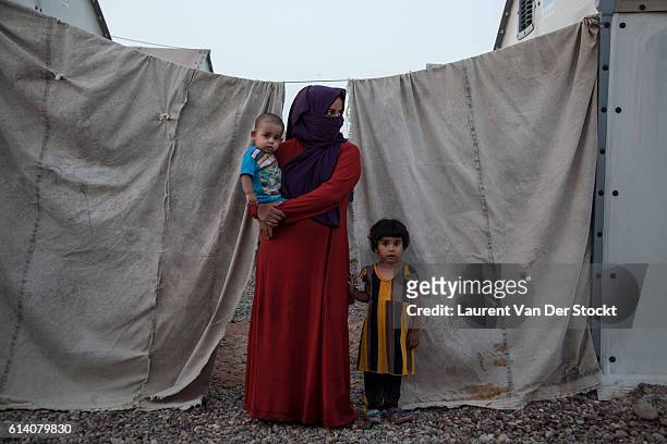 Abu Graïb, Anbar, Iraq, May 14th, 2016"nSome 200 sunni families left Anbar areas under the cantle of IS."nPhoto Laurent Van der Stockt / Reportage by...