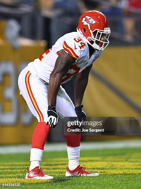 Knile Davis of the Kansas City Chiefs in action during the game against the Pittsburgh Steelers at Heinz Field on October 2, 2016 in Pittsburgh,...