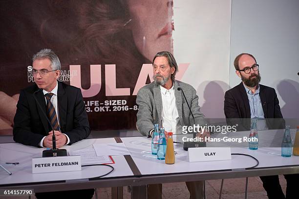 Mayor of Frankfurt am Main, Peter Feldmann, artist Ulay and curator Matthias Ulrich are seen during a press conference for the 'Ulay Life-Sized'...