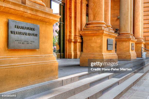 frankfurt stock exchange, frankfurt am main - borsa di francoforte foto e immagini stock