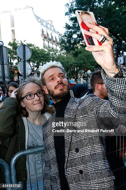 French voice of the movie, Matt Pokora attends "Les Trolls" Paris Premiere at Le Grand Rex on October 12, 2016 in Paris, France.