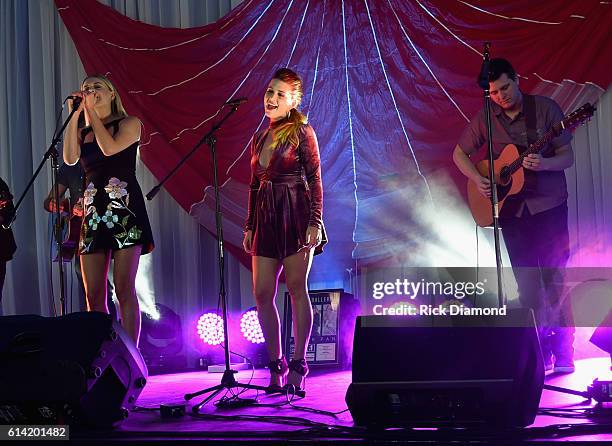 Jesse Riley Singer 95 Jesse Lee (Singer) Stock Photos, High-Res Pictures, and Images ...