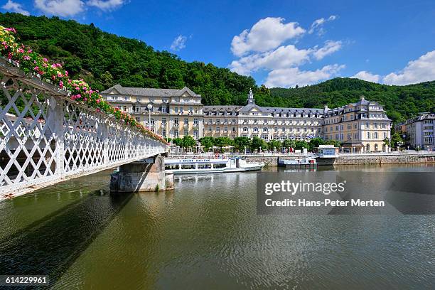 bad ems, kurhaus and lahn river - kurhaus baden baden - fotografias e filmes do acervo