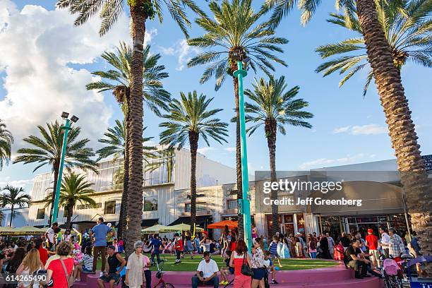 Lincoln Road pedestrian mall.