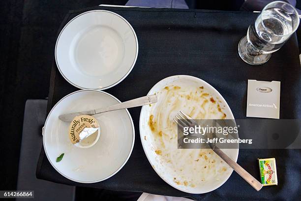 American Airlines, business class, empty plates.