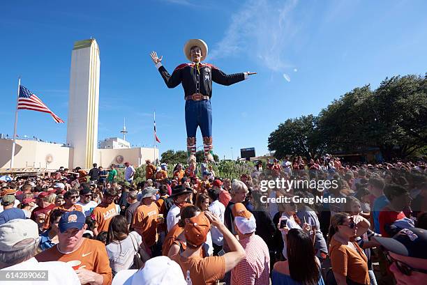 View of fans tailgating in front of Big Tex statue outside of Cotton Bowl before Texas vs Oklahoma game. Dallas, TX 10/8/2016 CREDIT: Greg Nelson