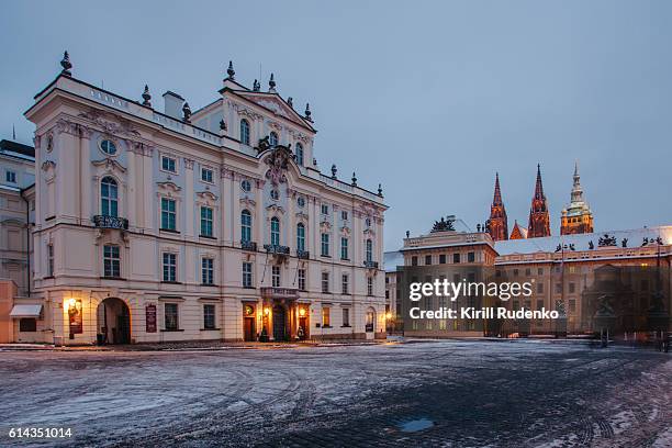 roman catholic archdiocese of prague  and prague castle - hradcany castle - fotografias e filmes do acervo