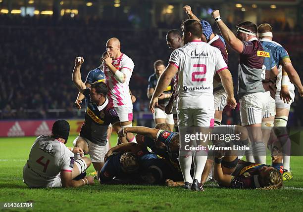 Joe Marler of Harlequins scores the opening try during the European Rugby Challenge Cup match between Harlequins v Stade Francais Paris on October...