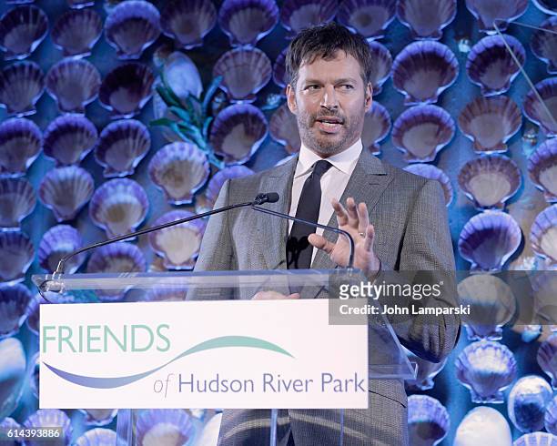 Harry Connick Jr. Speaks at the 2016 Friends Of Hudson River Park Gala at Hudson River Park's Pier 62 on October 13, 2016 in New York City.
