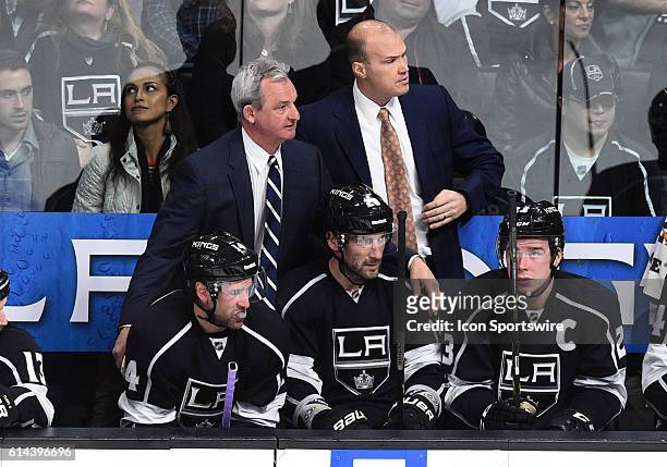 Kings head coach Darryl Sutter talks with Los Angeles Kings Right Wing Justin Williams [2150], Los Angeles Kings Center Jarret Stoll [2184] and Los...