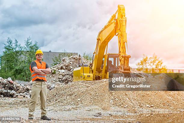 Digging Machine Operator Excavator Operator Photos and Premium High Res Pictures - Getty Images