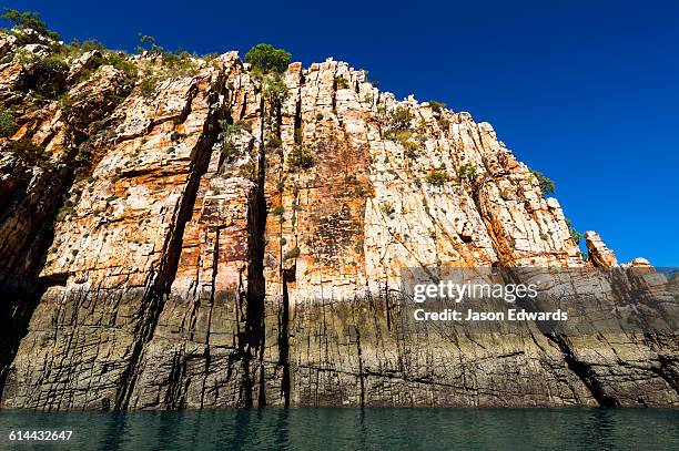 horizontal falls, mclarty range, talbot bay, kimberley coast, western australia, australia. - horizontal falls kimberley australia stock pictures, royalty-free photos & images