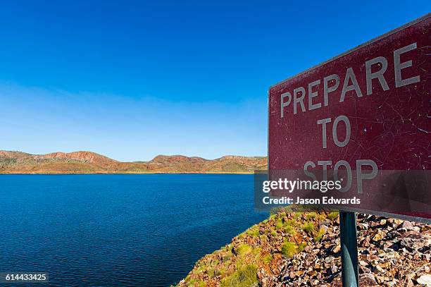 ord river dam, lake argyle, kimberley coast, western australia, australia. - lago argyle imagens e fotografias de stock