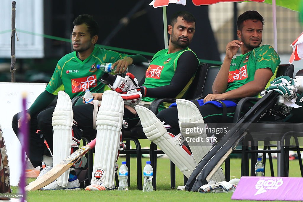 CRICKET-BAN-ENG-TRAINING